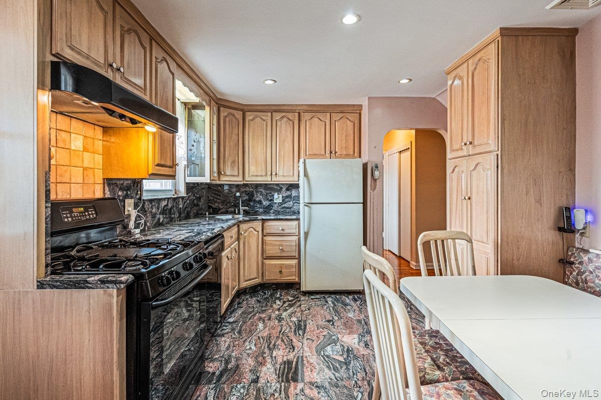 Single Family 156th Street Queens, NY 11357, MLS-1050486-9