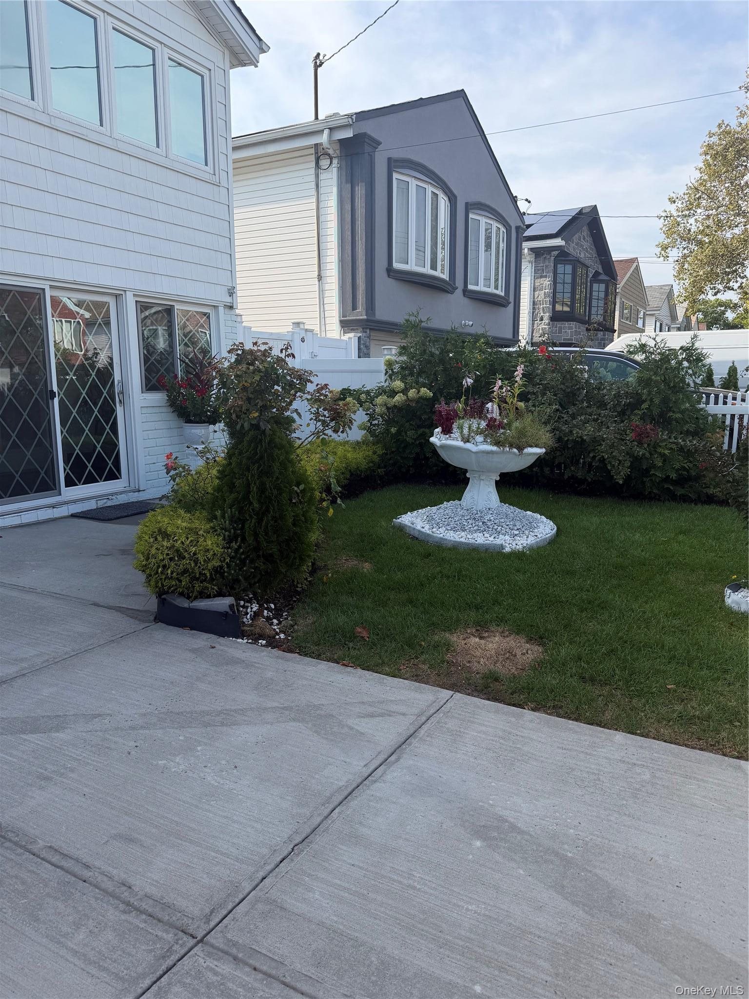 Single Family 87th Street  Queens, NY 11414, MLS-1050493-2