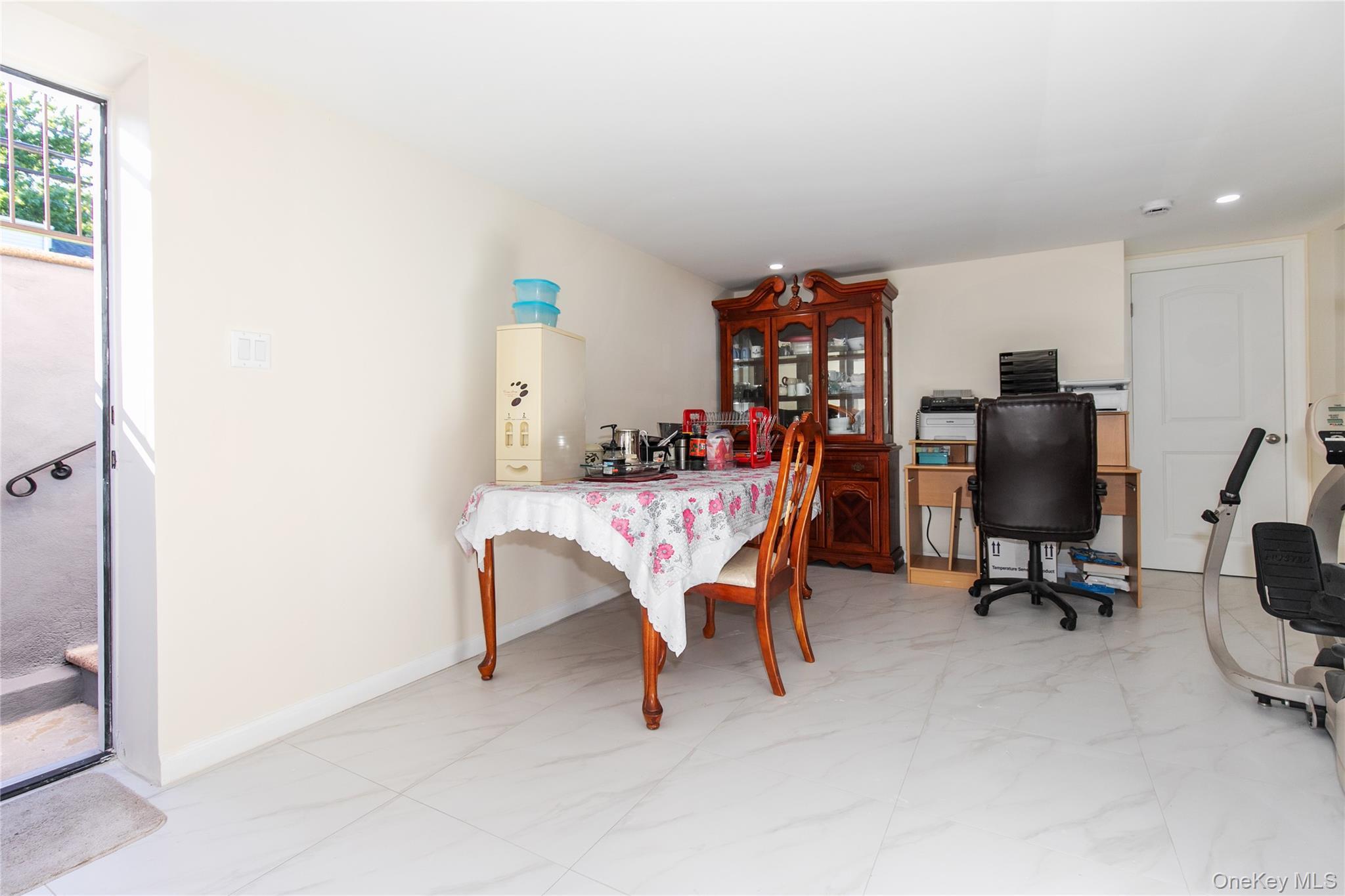 Single Family New Hyde Park Drive Nassau County, NY 11040, MLS-1050517-42
