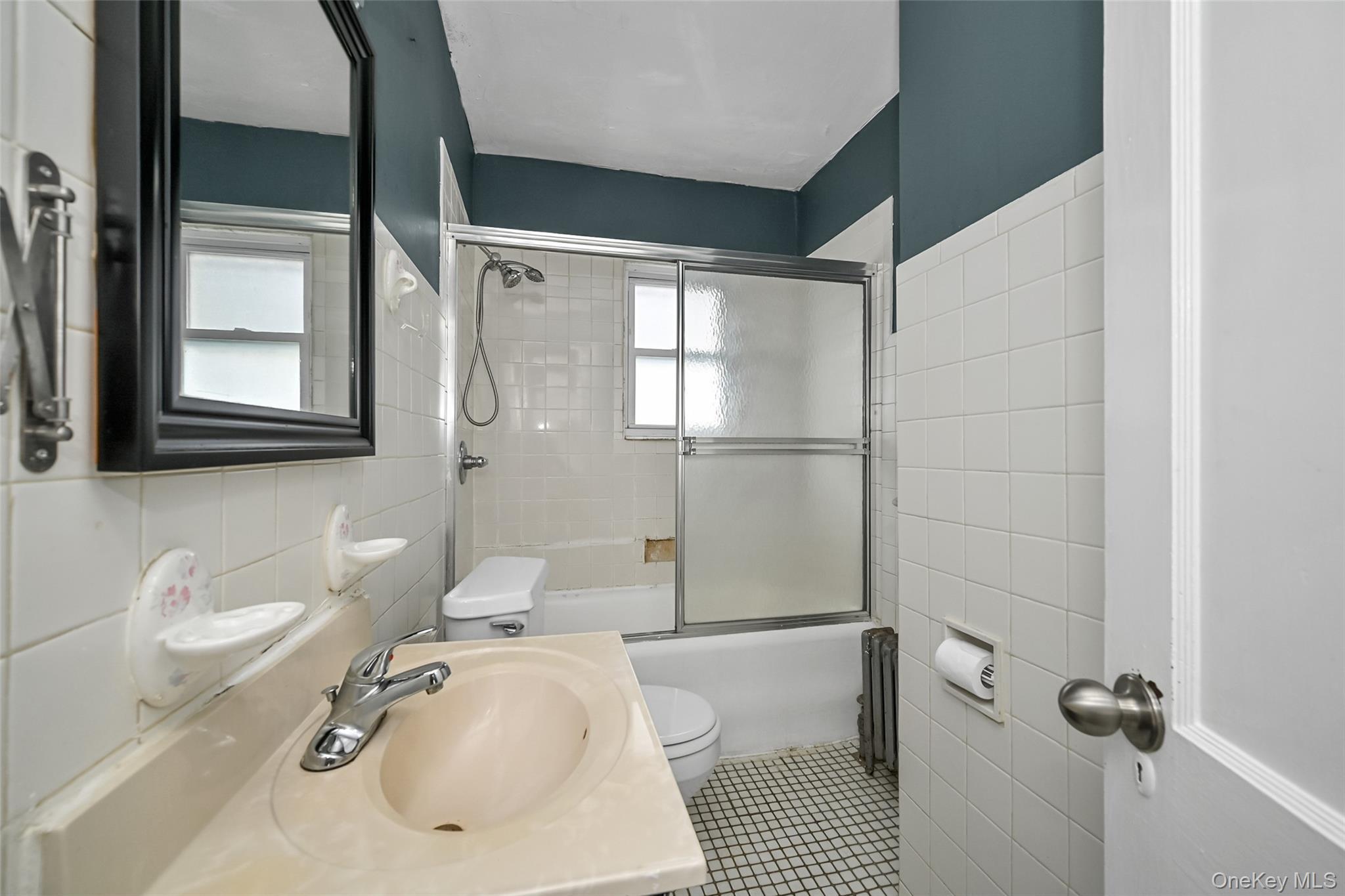 Single Family 220th Street Queens, NY 11427, MLS-1050519-11