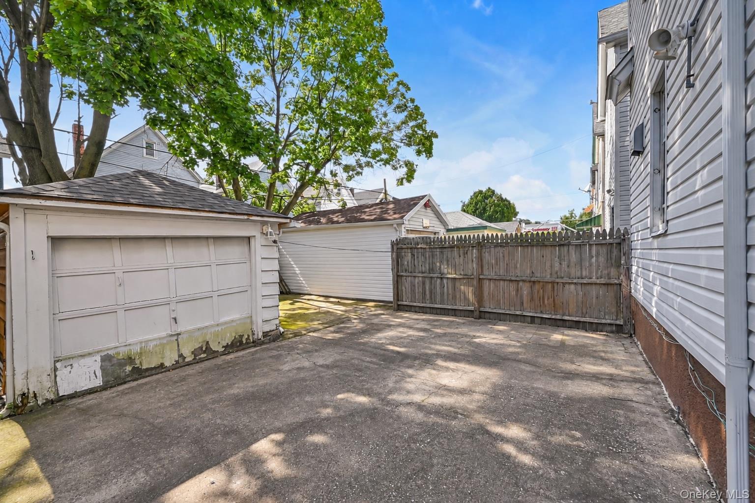 Single Family 220th Street Queens, NY 11427, MLS-1050519-15