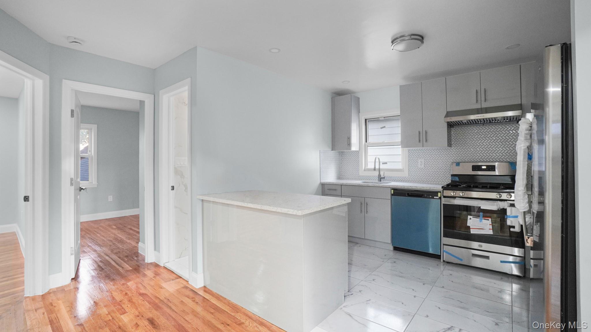 Single Family 135th Place  Queens, NY 11420, MLS-1050530-35