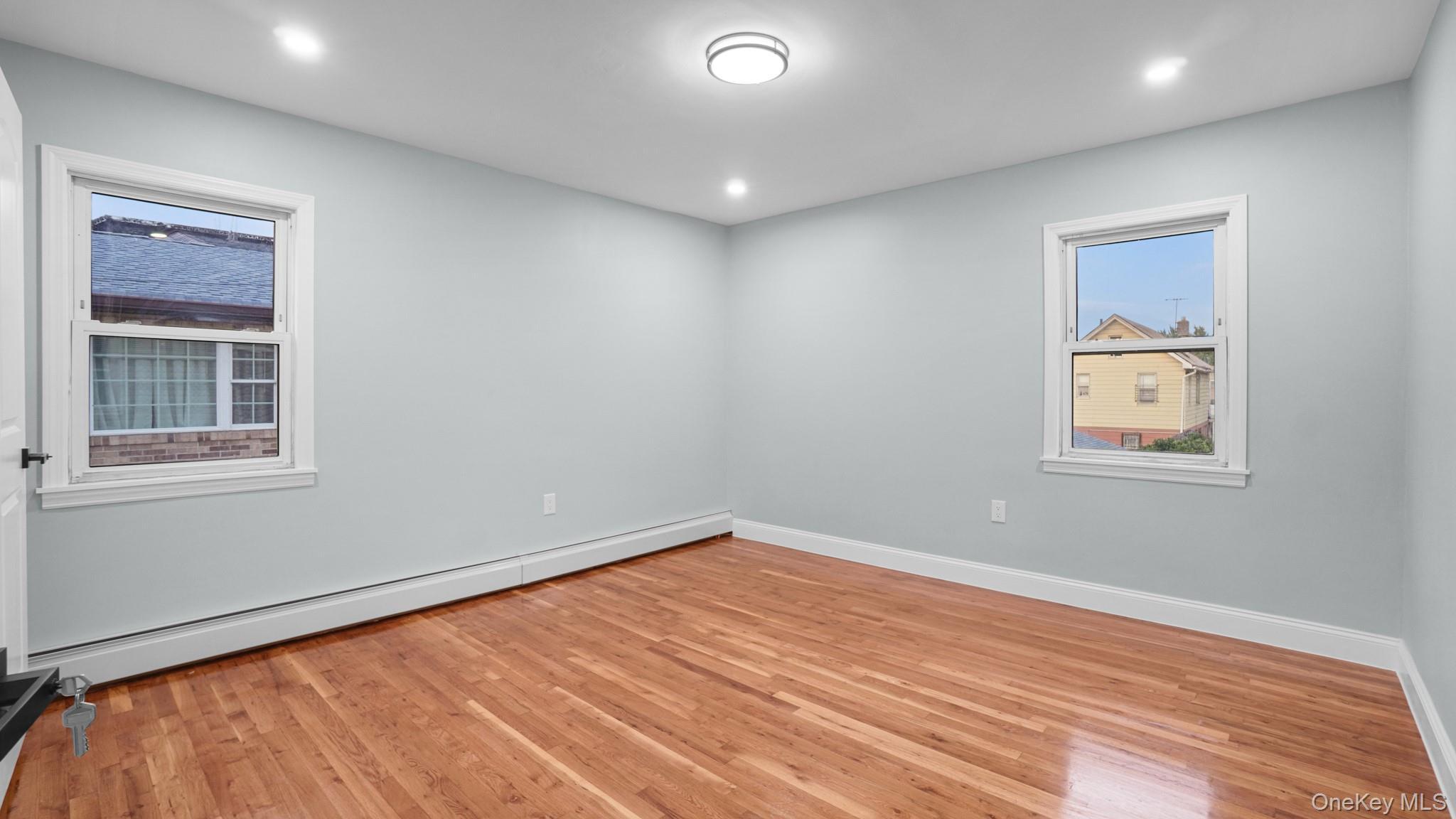 Single Family 135th Place  Queens, NY 11420, MLS-1050530-38