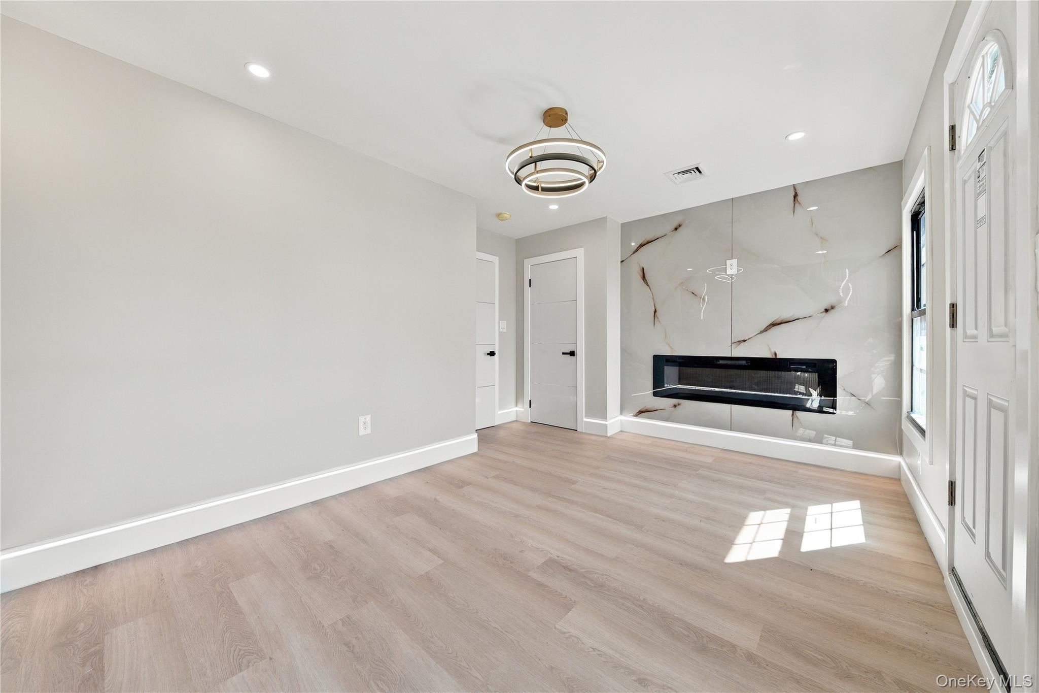 Single Family 189th Street  Queens, NY 11412, MLS-1050545-24