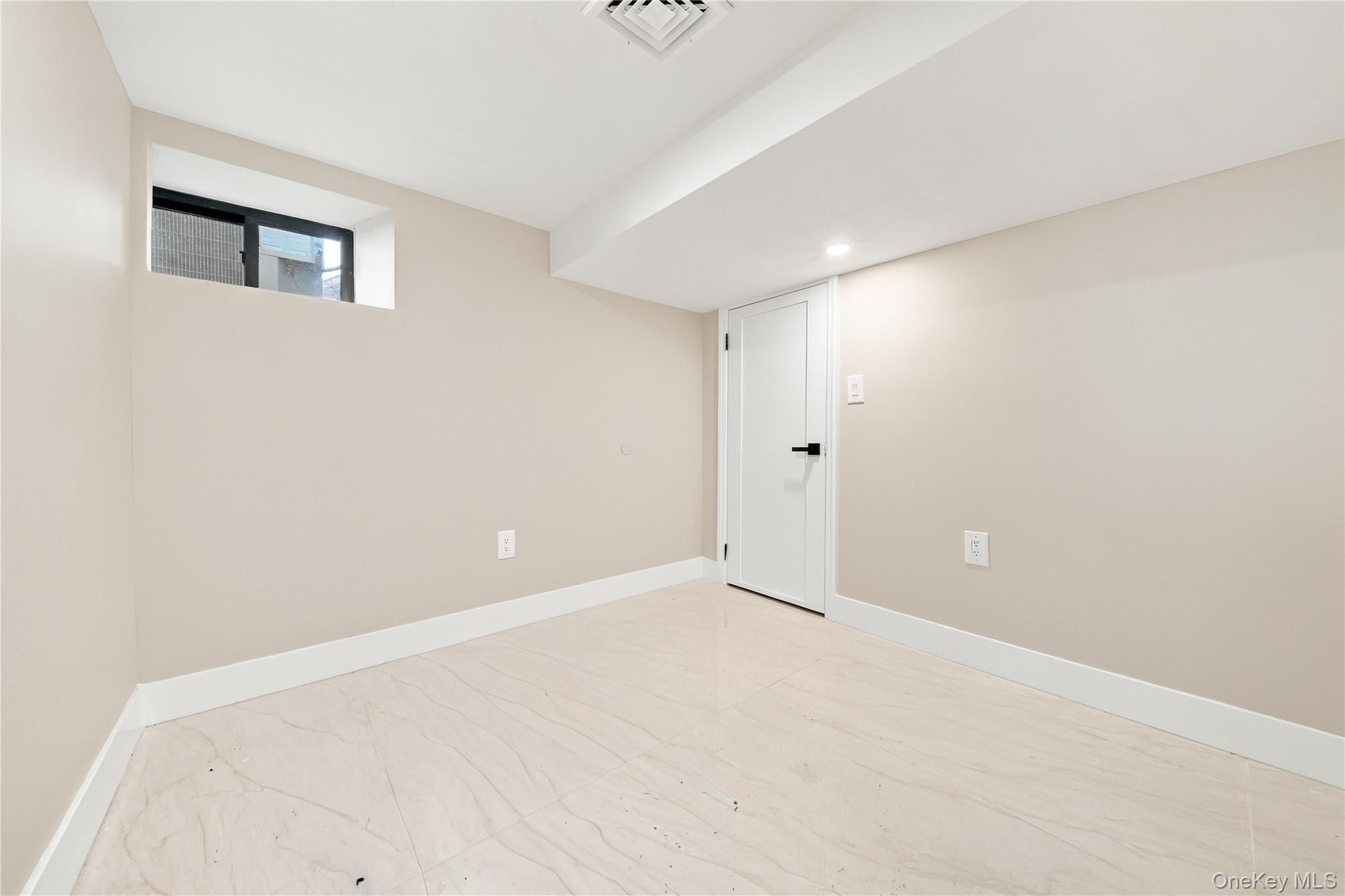 Single Family 189th Street  Queens, NY 11412, MLS-1050545-27