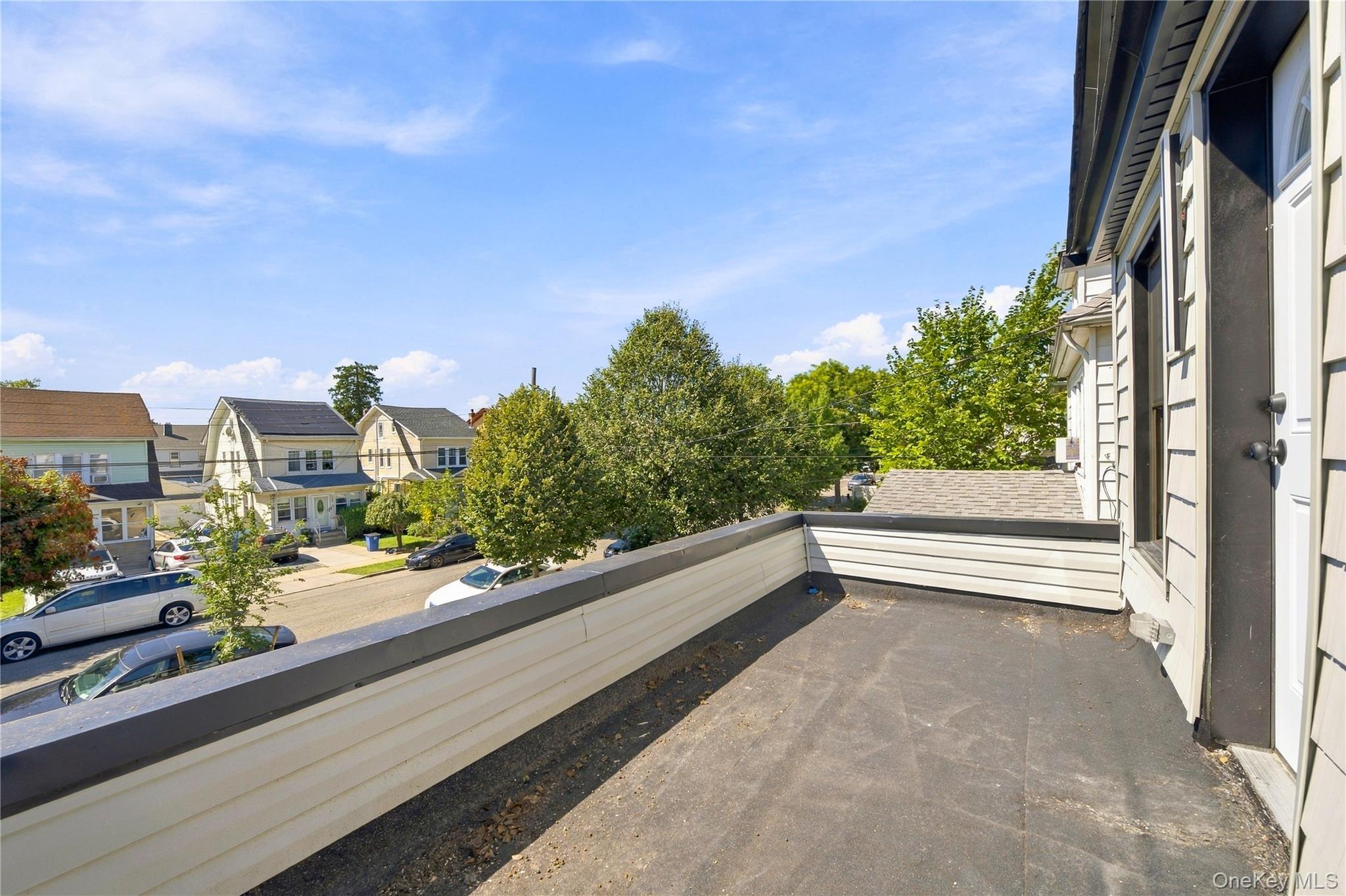 Single Family 189th Street  Queens, NY 11412, MLS-1050545-32