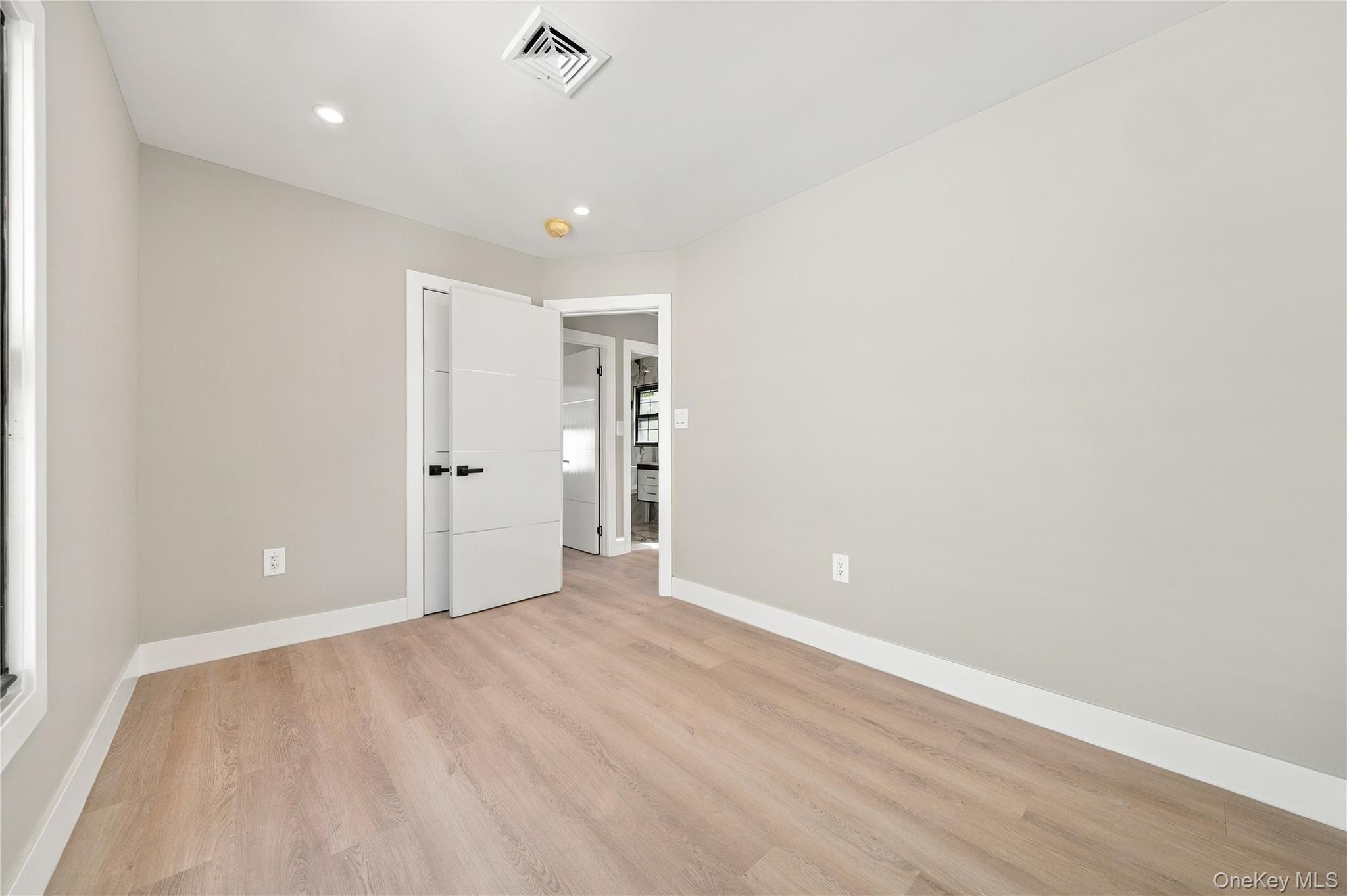 Single Family 189th Street  Queens, NY 11412, MLS-1050545-7