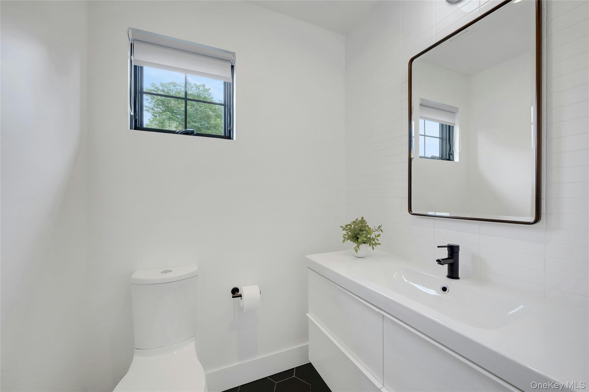 Single Family Holly Place  Westchester County, NY 10538, MLS-1050551-32
