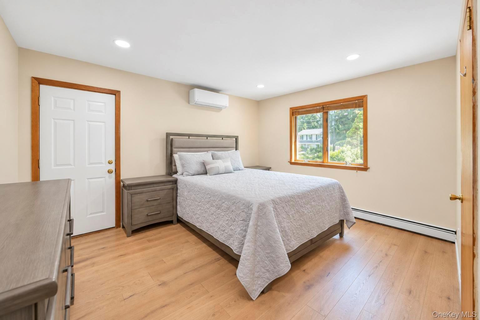 Single Family Ridgewood Avenue  Suffolk County, NY 11738, MLS-1050562-21