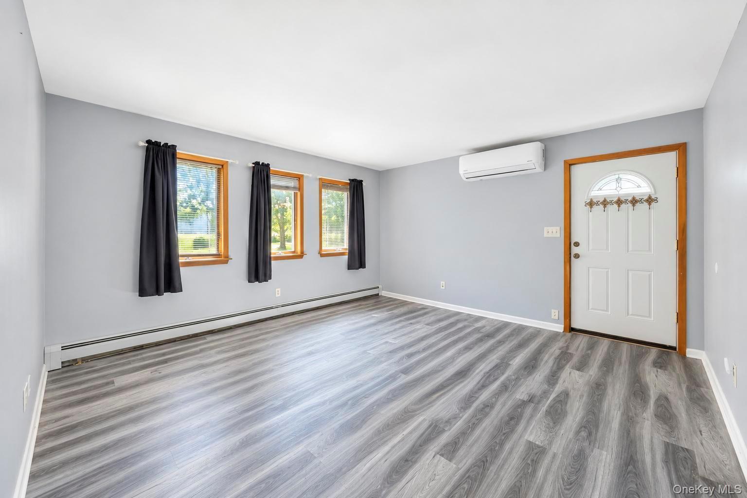 Single Family Ridgewood Avenue  Suffolk County, NY 11738, MLS-1050562-23