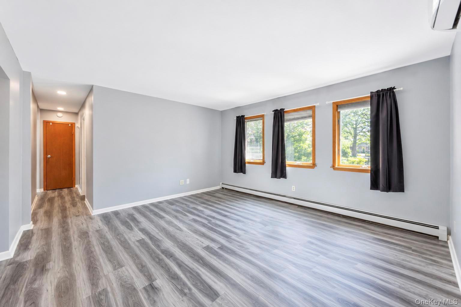 Single Family Ridgewood Avenue  Suffolk County, NY 11738, MLS-1050562-25