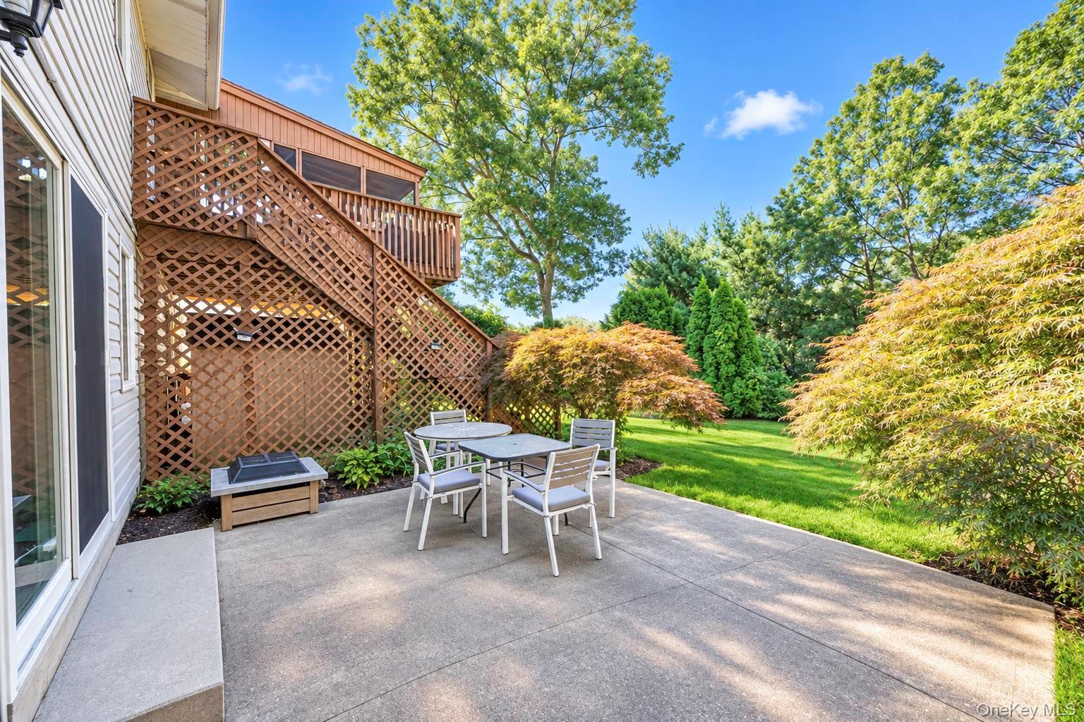 Single Family Ridgewood Avenue  Suffolk County, NY 11738, MLS-1050562-32