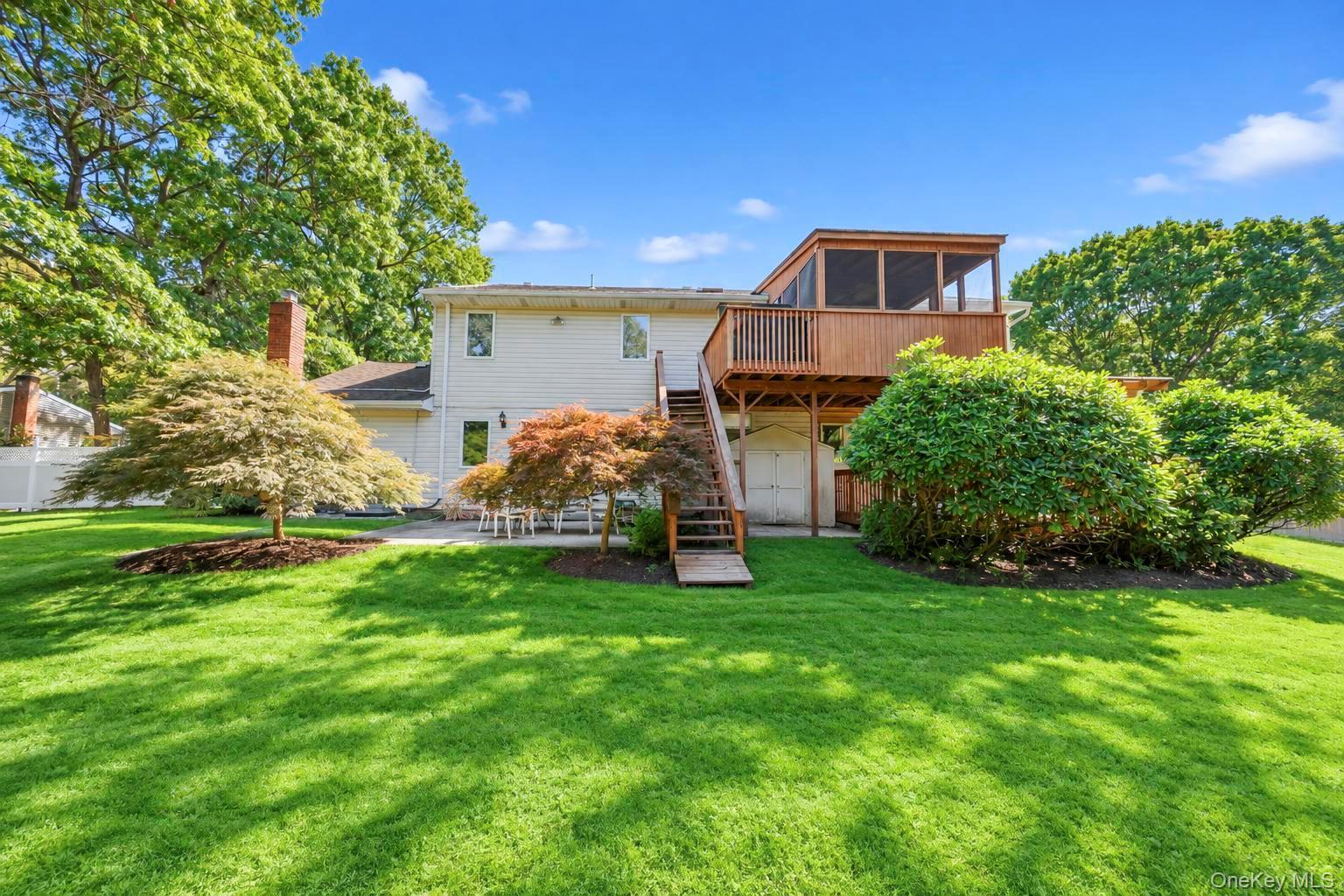 Single Family Ridgewood Avenue  Suffolk County, NY 11738, MLS-1050562-34