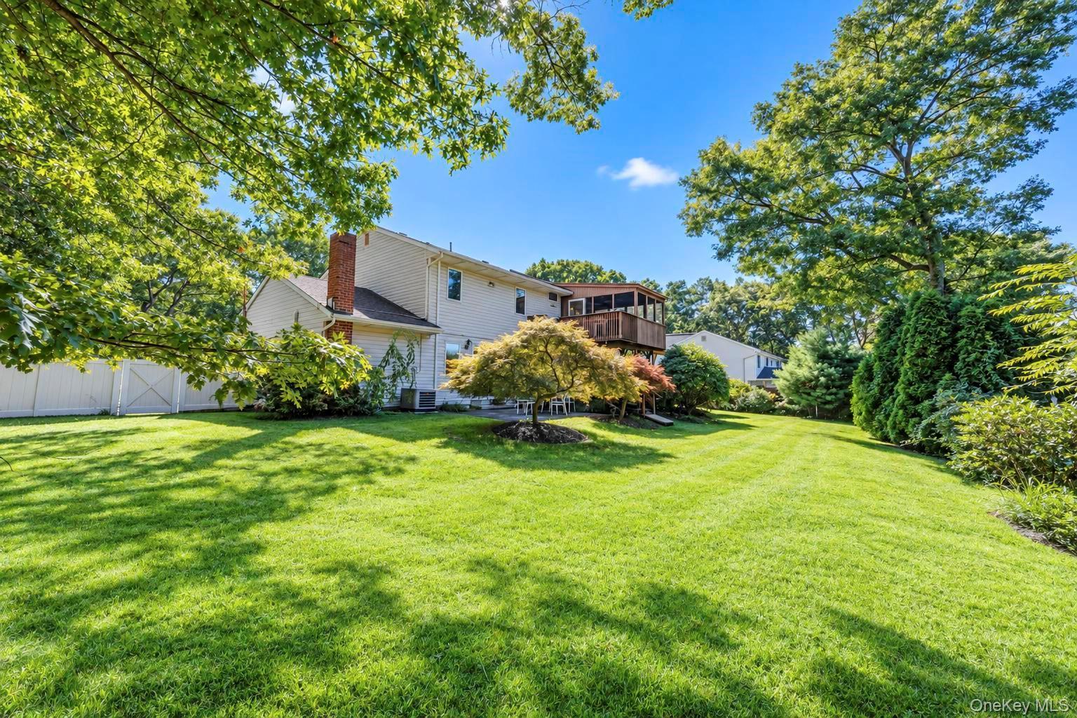 Single Family Ridgewood Avenue  Suffolk County, NY 11738, MLS-1050562-35