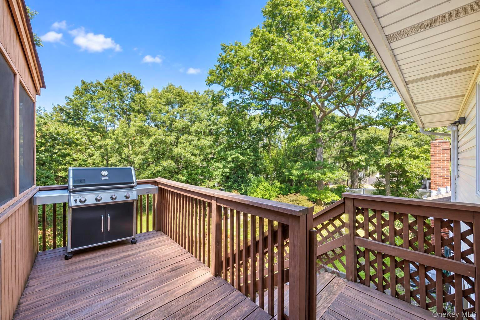 Single Family Ridgewood Avenue  Suffolk County, NY 11738, MLS-1050562-40