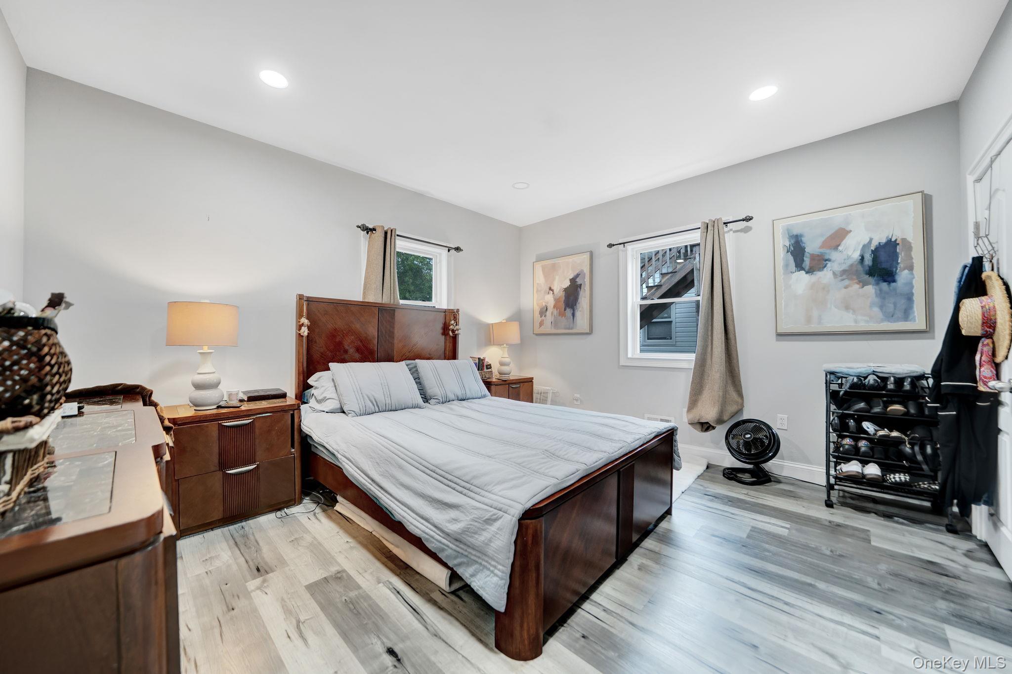 Single Family N Park Avenue Suffolk County, NY 11706, MLS-1050572-18