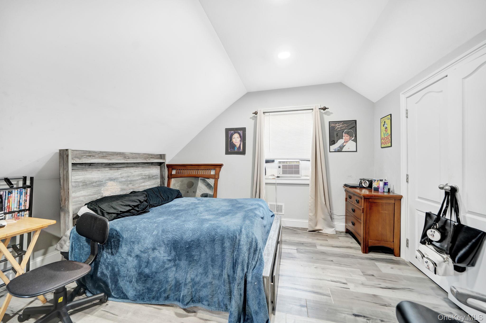 Single Family N Park Avenue Suffolk County, NY 11706, MLS-1050572-22