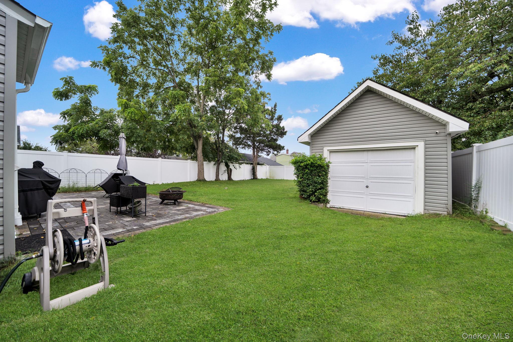 Single Family N Park Avenue Suffolk County, NY 11706, MLS-1050572-30