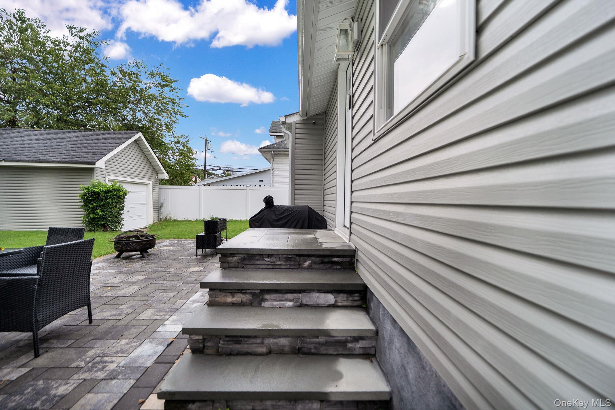 Single Family N Park Avenue Suffolk County, NY 11706, MLS-1050572-31
