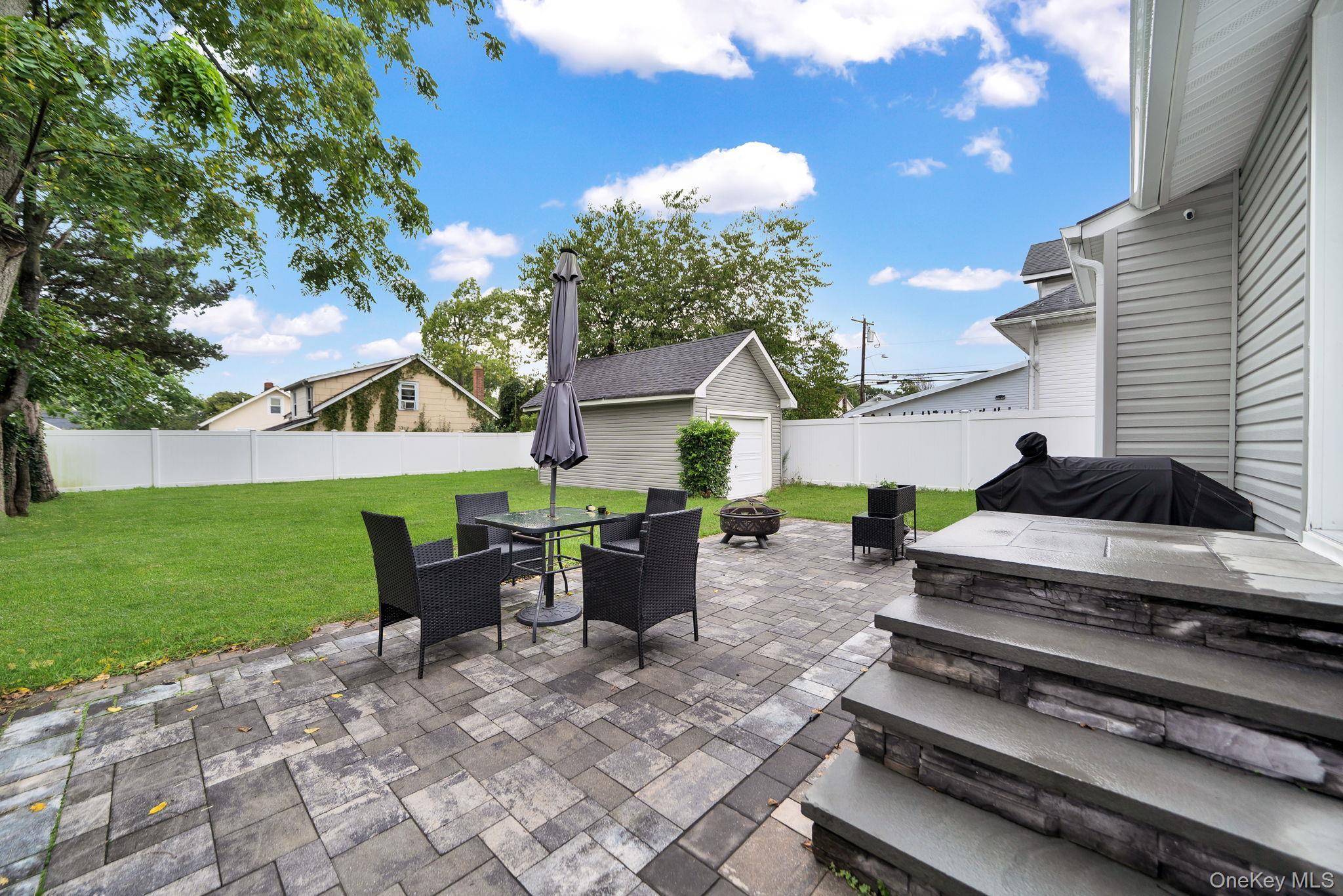 Single Family N Park Avenue Suffolk County, NY 11706, MLS-1050572-32