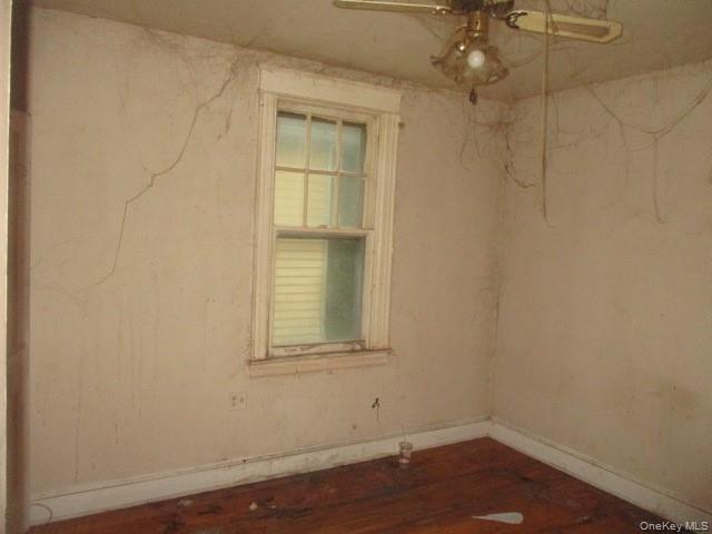 Single Family Marine Street Bronx, NY 10464, MLS-1050575-8