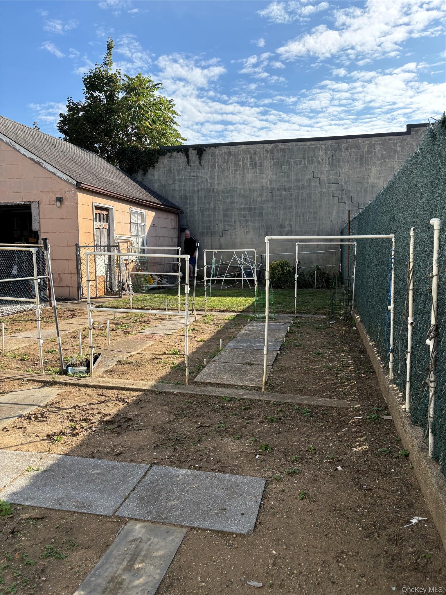 Single Family E Maple Street Nassau County, NY 11580, MLS-1050590-2