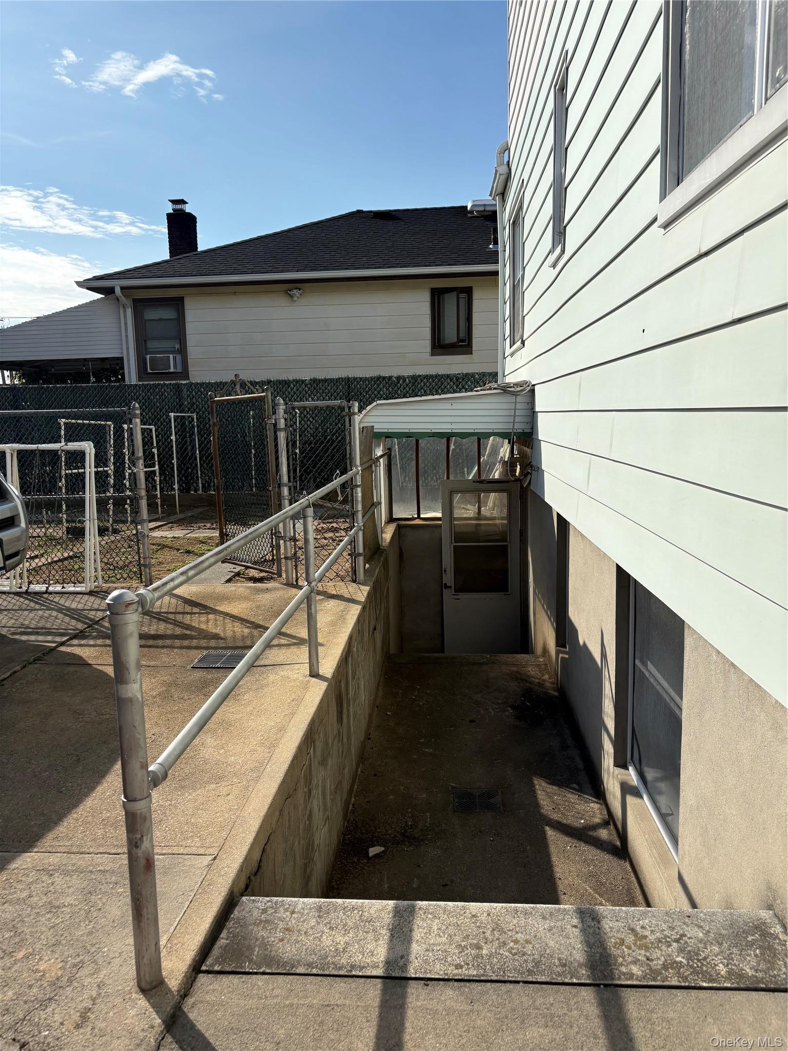 Single Family E Maple Street Nassau County, NY 11580, MLS-1050590-4