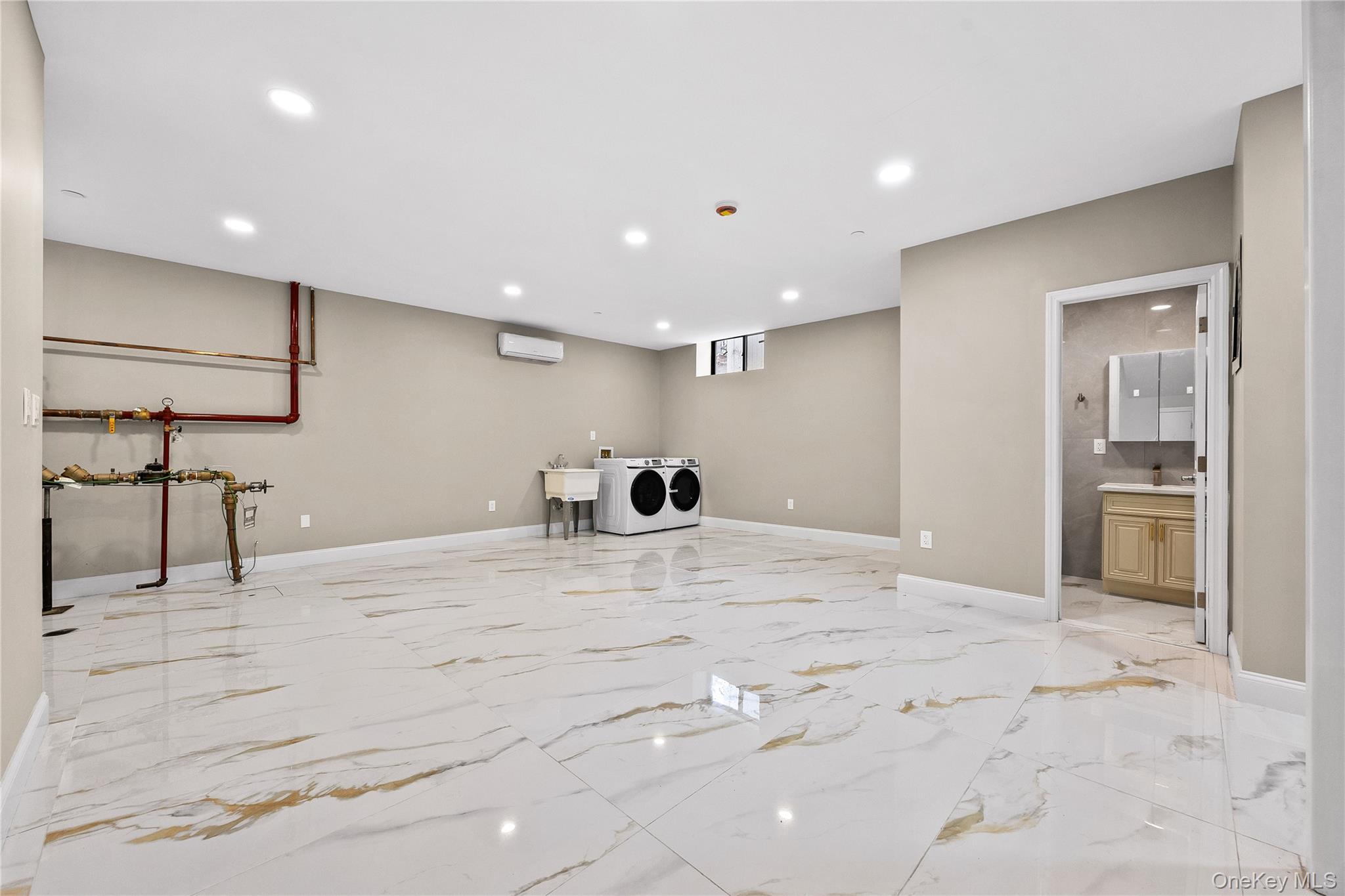 Single Family 189th Street  Queens, NY 11358, MLS-1050596-26