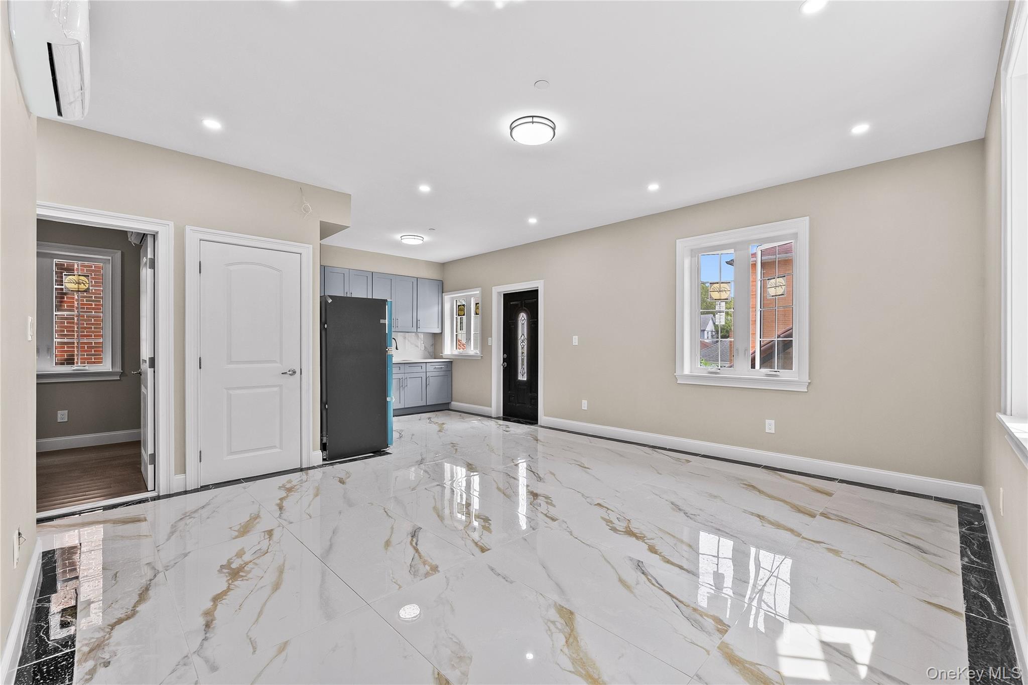 Single Family 189th Street  Queens, NY 11358, MLS-1050596-32