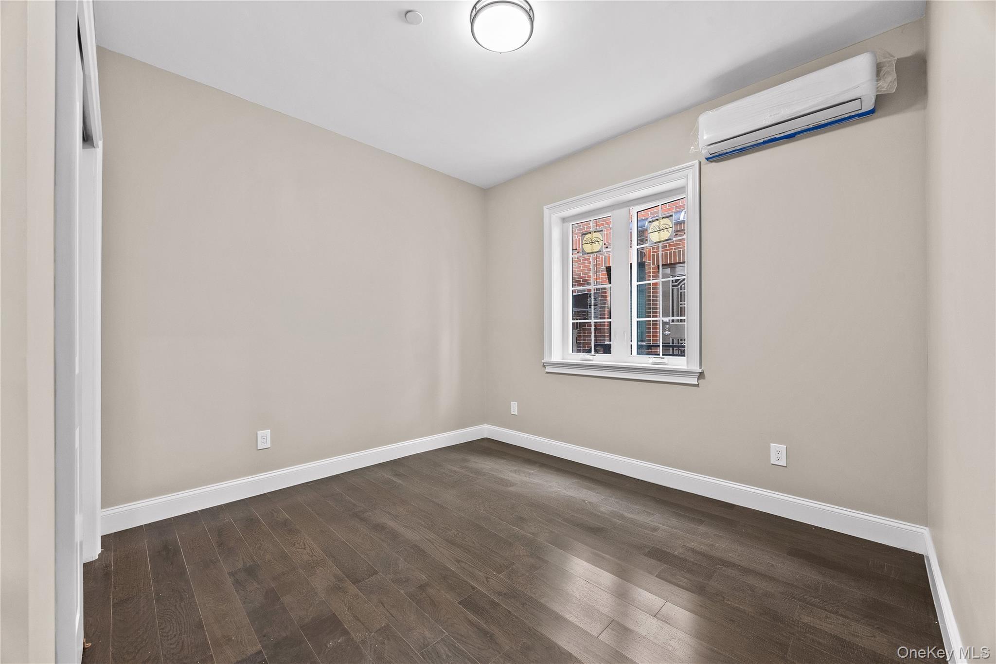 Single Family 189th Street  Queens, NY 11358, MLS-1050596-36