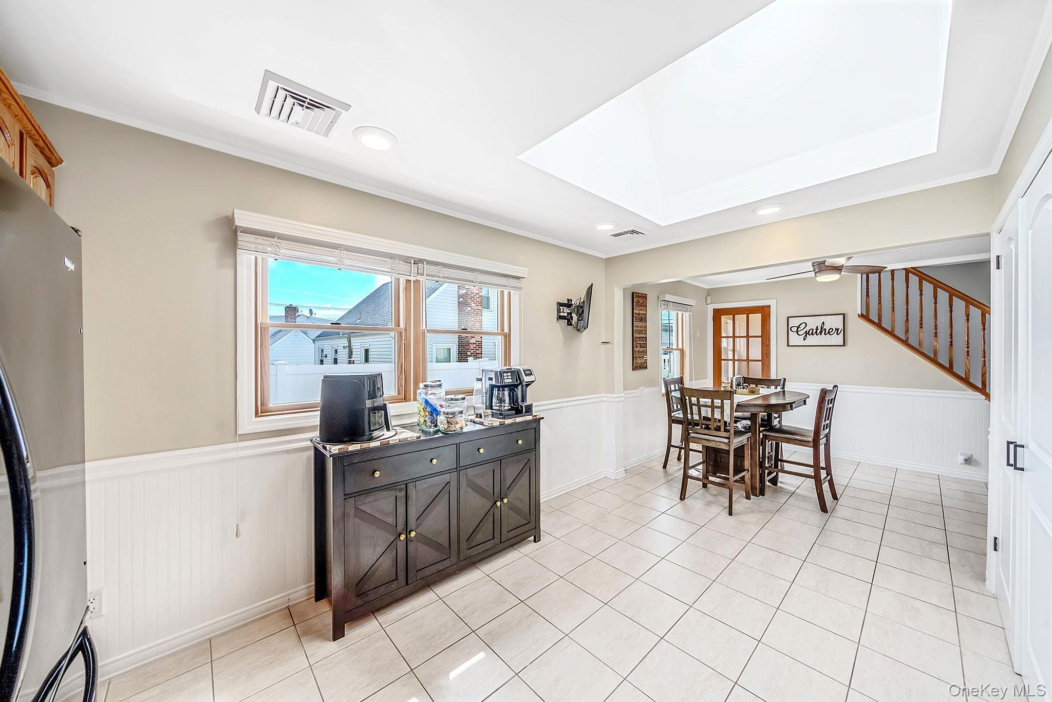 Single Family Secatogue Avenue Suffolk County, NY 11735, MLS-1050619-11