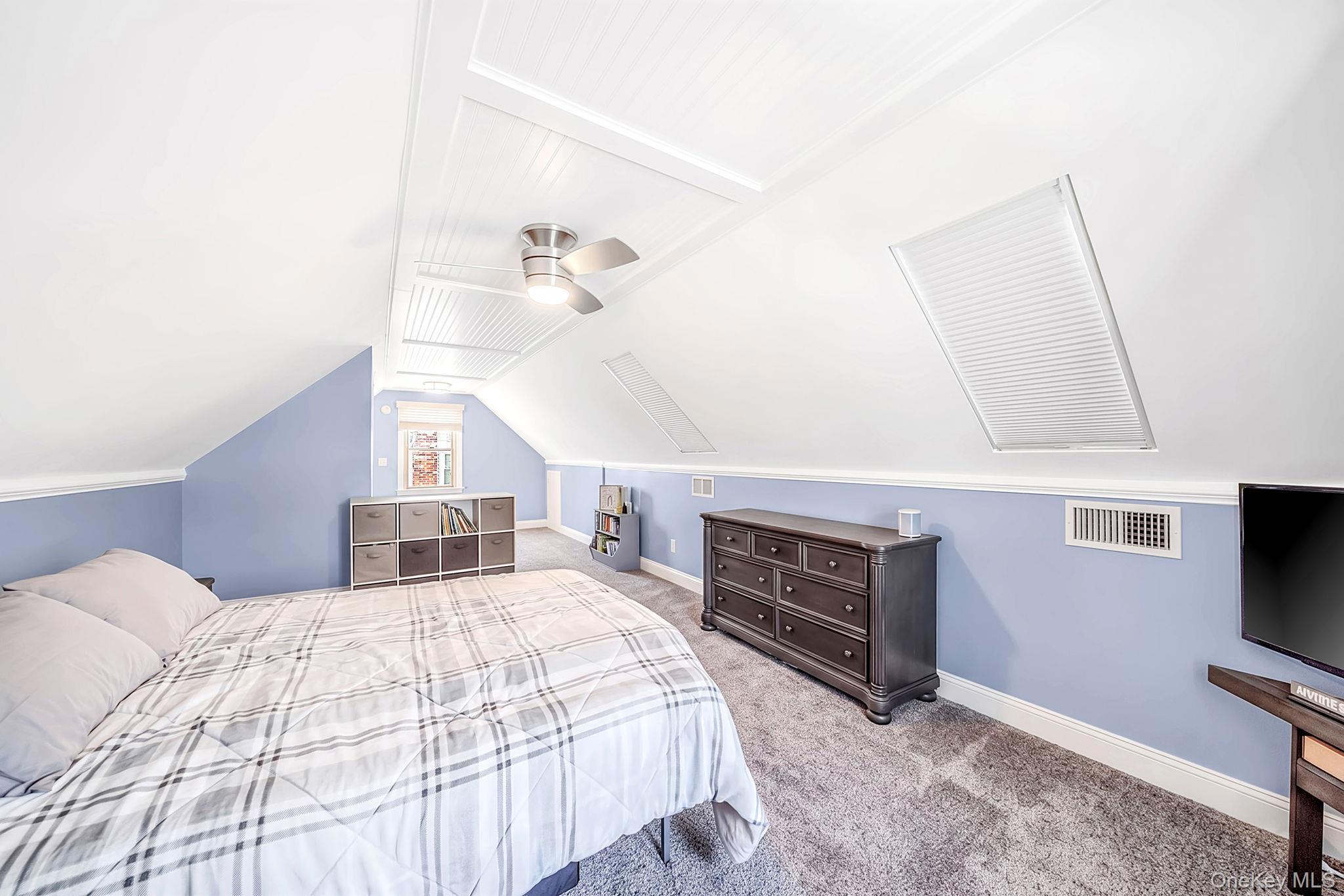 Single Family Secatogue Avenue Suffolk County, NY 11735, MLS-1050619-21