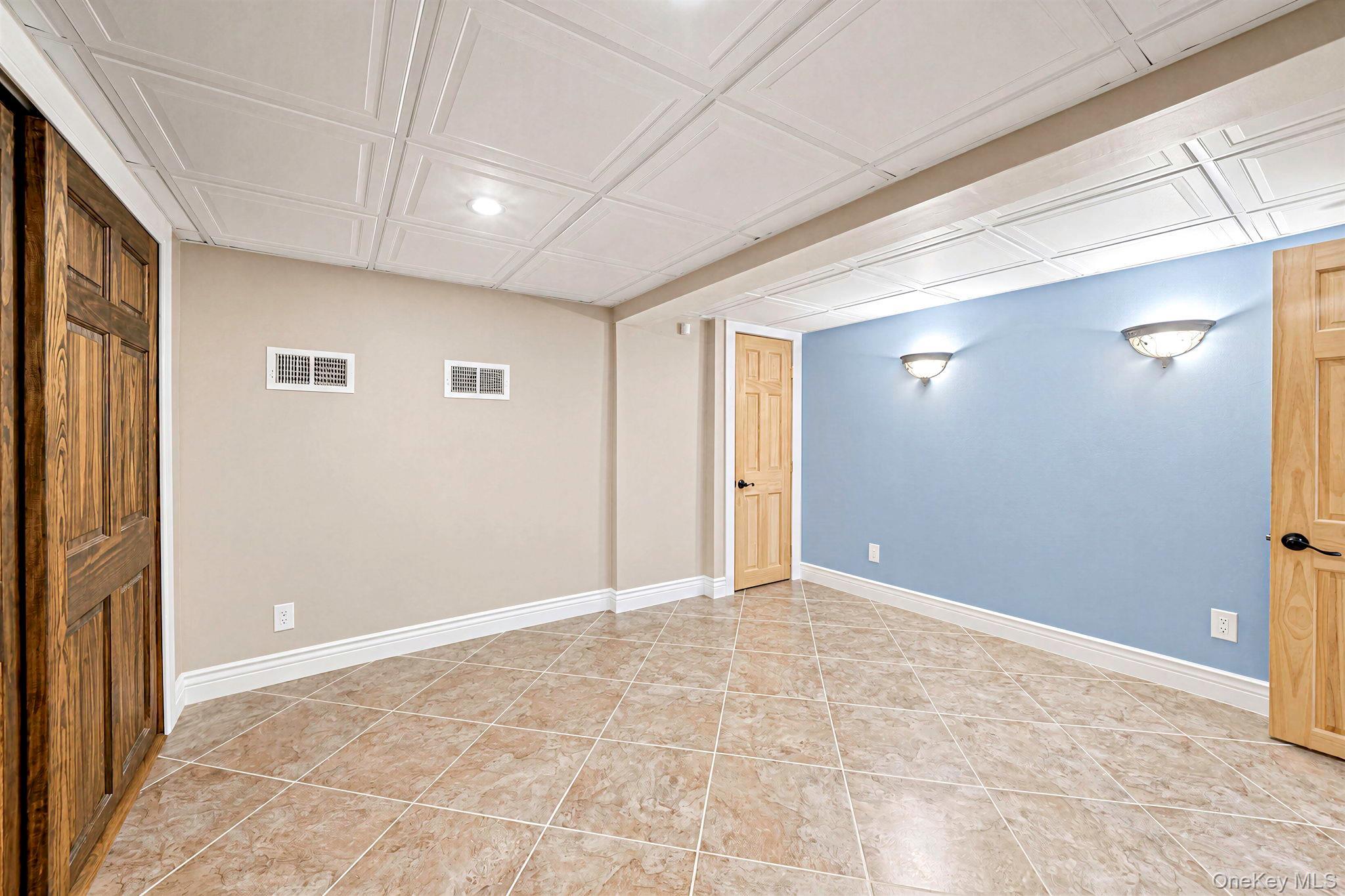 Single Family Secatogue Avenue Suffolk County, NY 11735, MLS-1050619-23