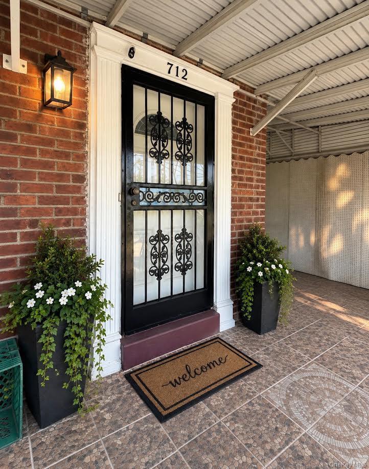 Single Family E 232nd Street  Bronx, NY 10466, MLS-1050626-10