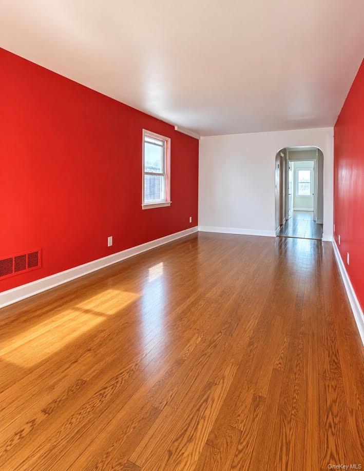 Single Family E 232nd Street  Bronx, NY 10466, MLS-1050626-3