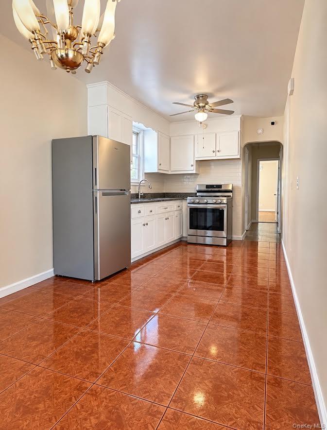 Single Family E 232nd Street  Bronx, NY 10466, MLS-1050626-7