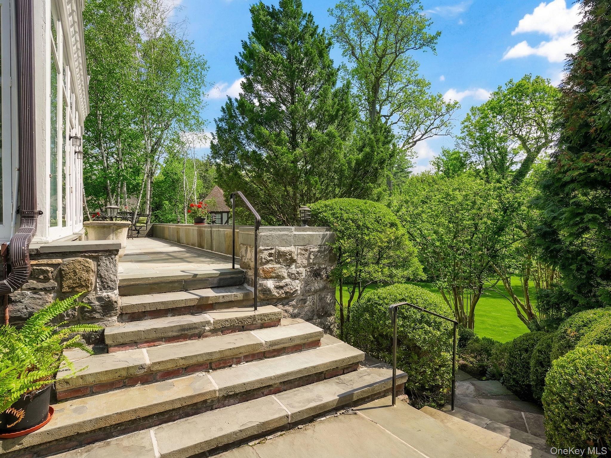 Single Family Hemlock Road  Westchester County, NY 10708, MLS-1050636-23