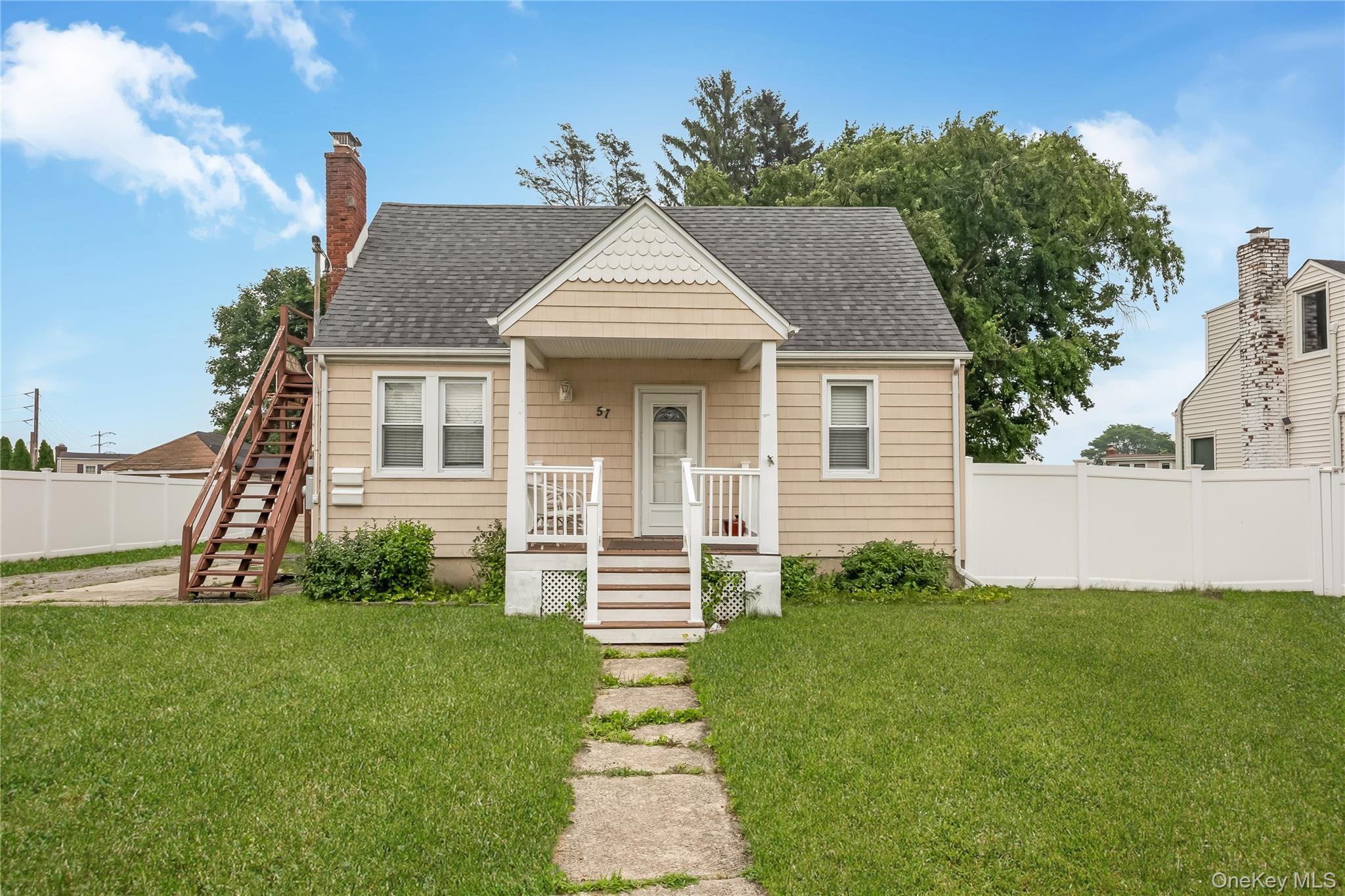 Single Family Cedar Avenue  Suffolk County, NY 11735, MLS-1050640-2