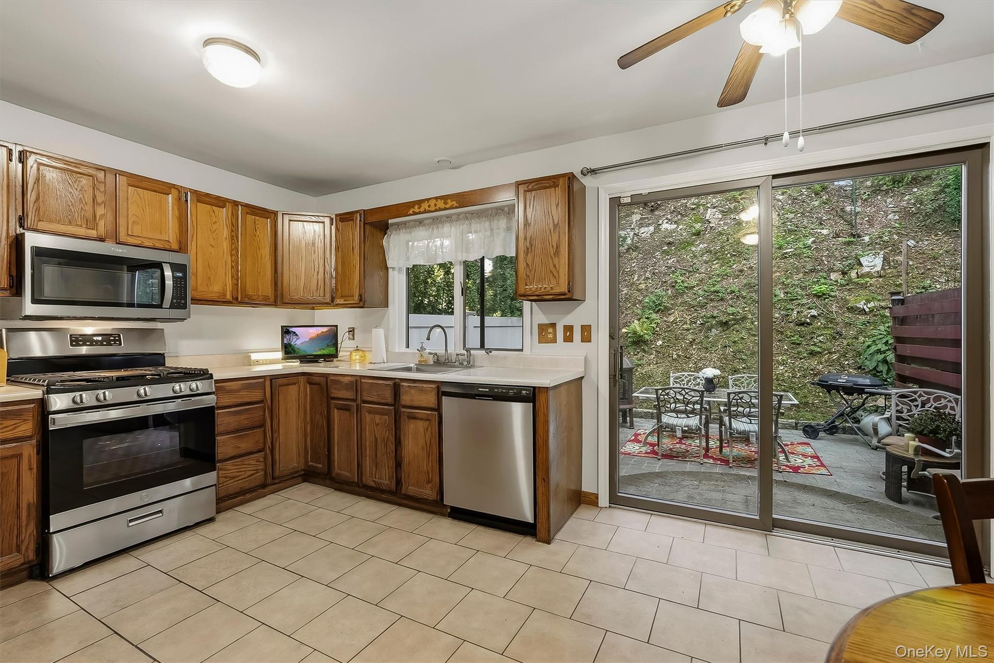 Single Family Pemart Avenue  Westchester County, NY 10566, MLS-1050642-11