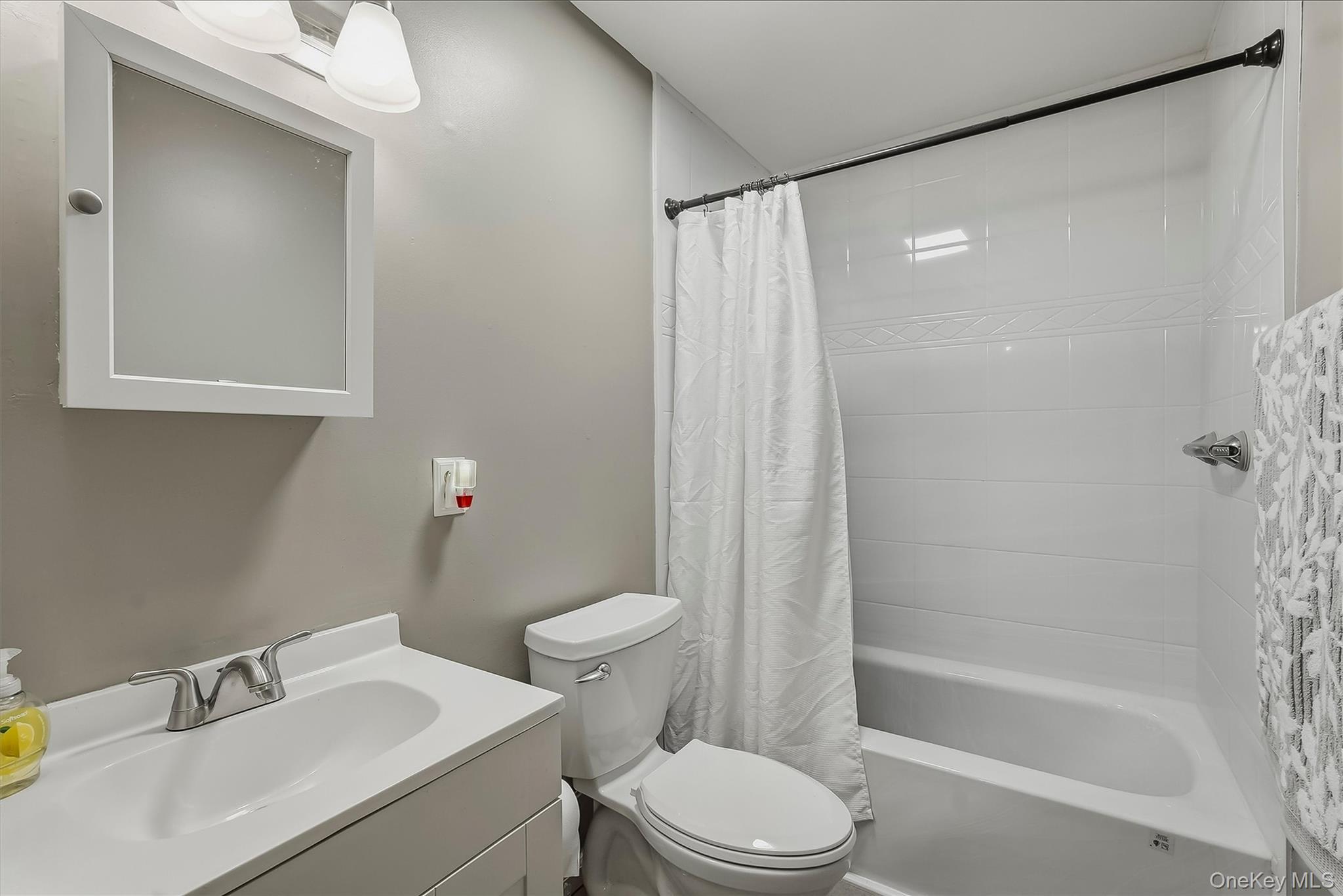 Single Family Pemart Avenue  Westchester County, NY 10566, MLS-1050642-23