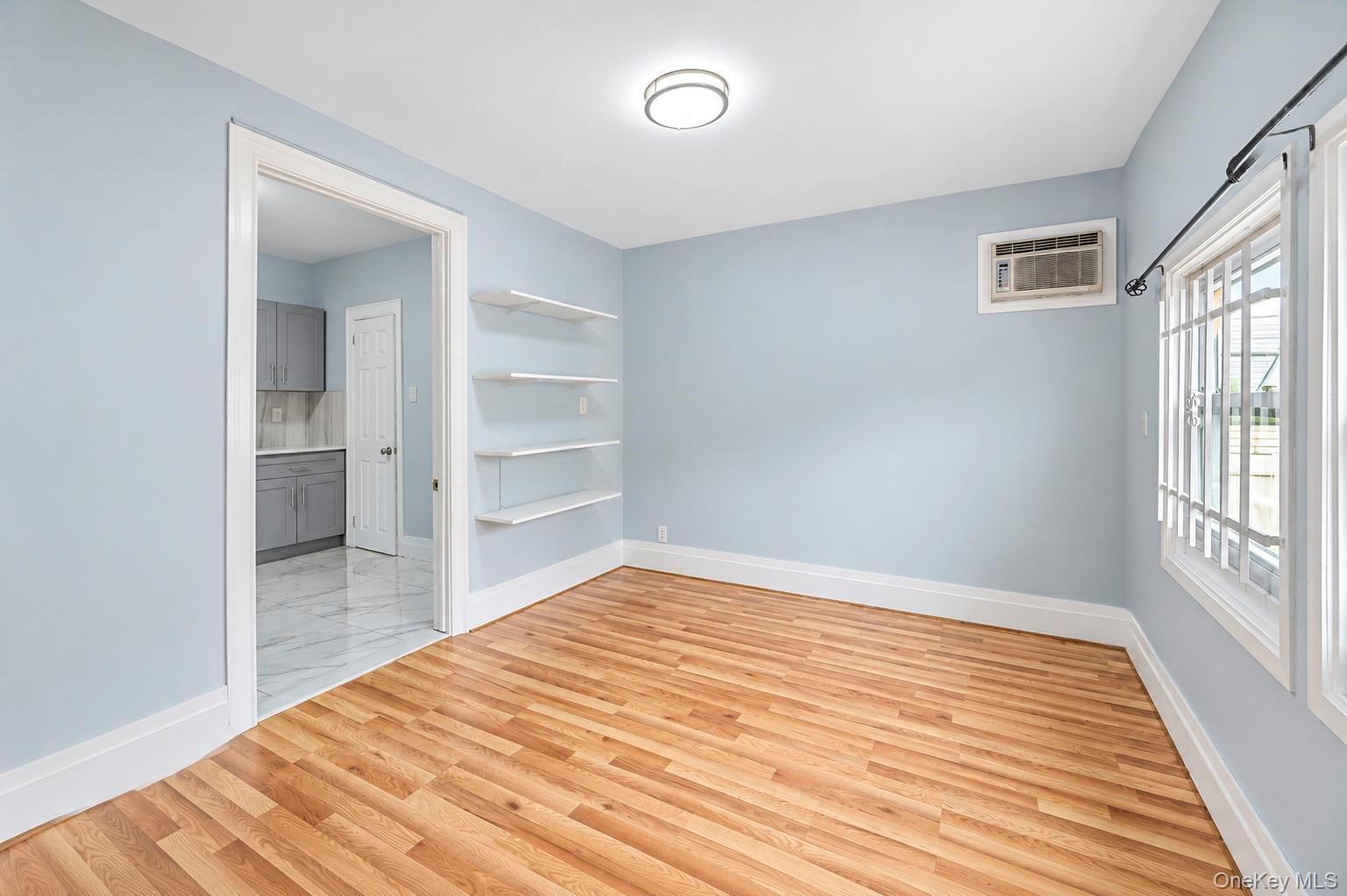 Single Family 117th Street  Queens, NY 11419, MLS-1050659-9