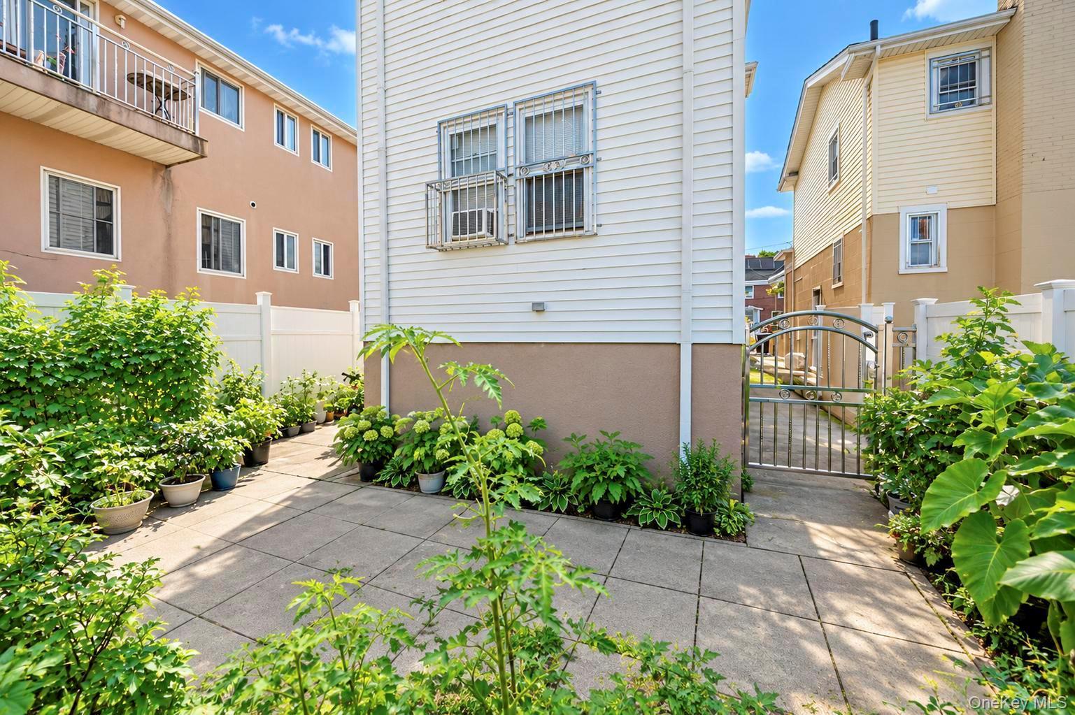 Single Family 84th Avenue Queens, NY 11432, MLS-1050708-9