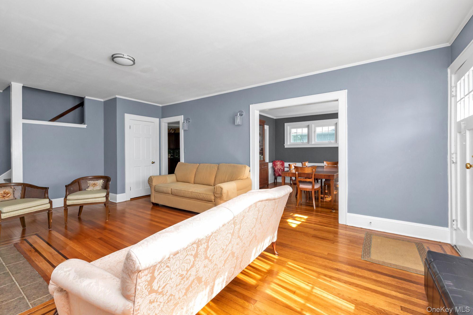 Single Family Burtis Avenue  Nassau County, NY 11570, MLS-1050732-4