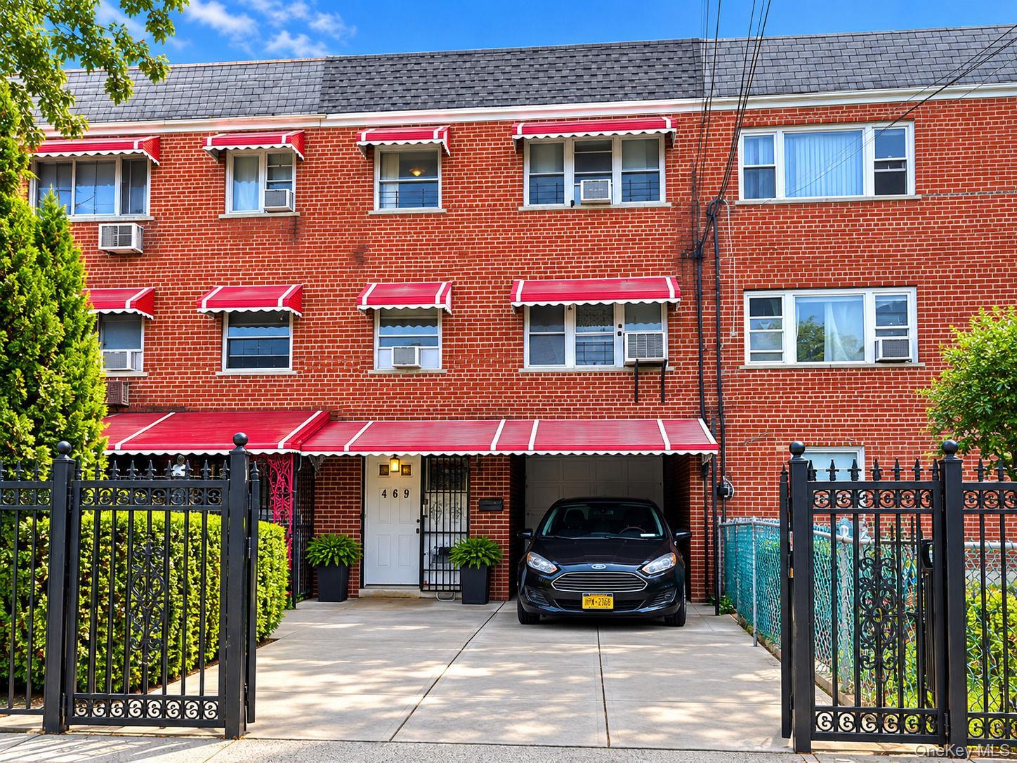 Single Family Commonwealth Avenue Bronx, NY 10473, MLS-1050733-2