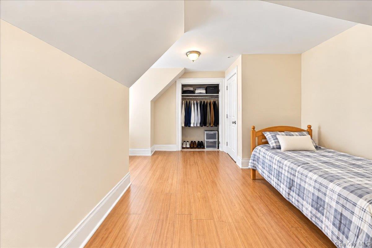 Single Family Edgewood Park Westchester County, NY 10801, MLS-1050741-19