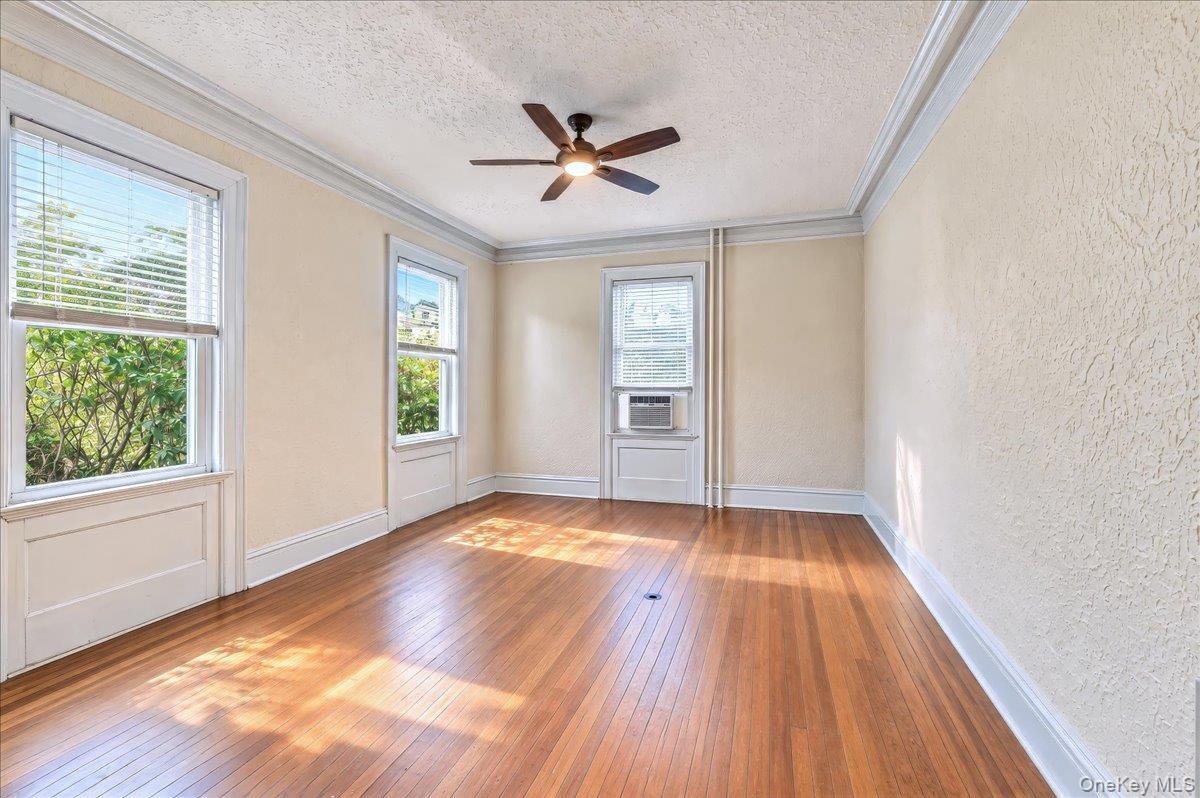 Single Family Edgewood Park Westchester County, NY 10801, MLS-1050741-4