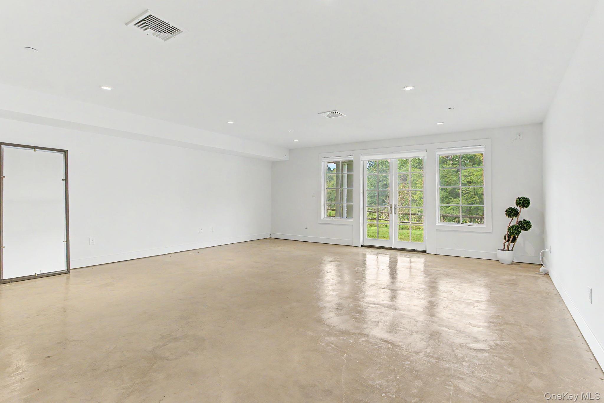 Single Family Jasmine Lane Westchester County, NY 10573, MLS-1050744-34