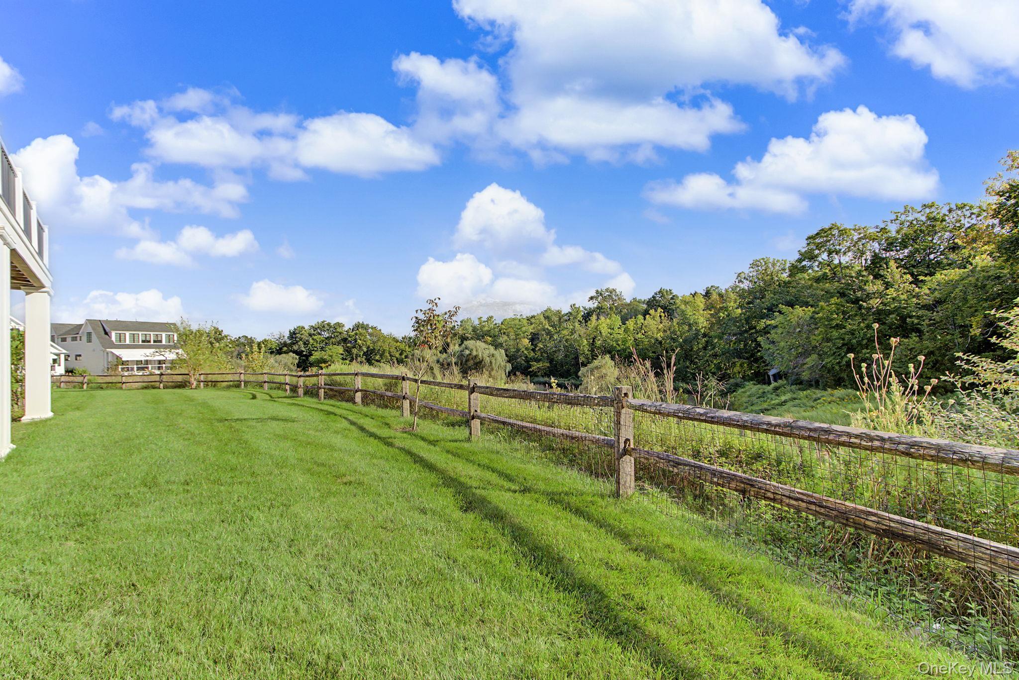 Single Family Jasmine Lane Westchester County, NY 10573, MLS-1050744-38