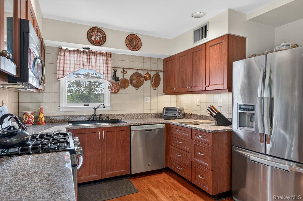 Single Family Hillside Avenue Rockland County, NY 10960, MLS-1050755-8