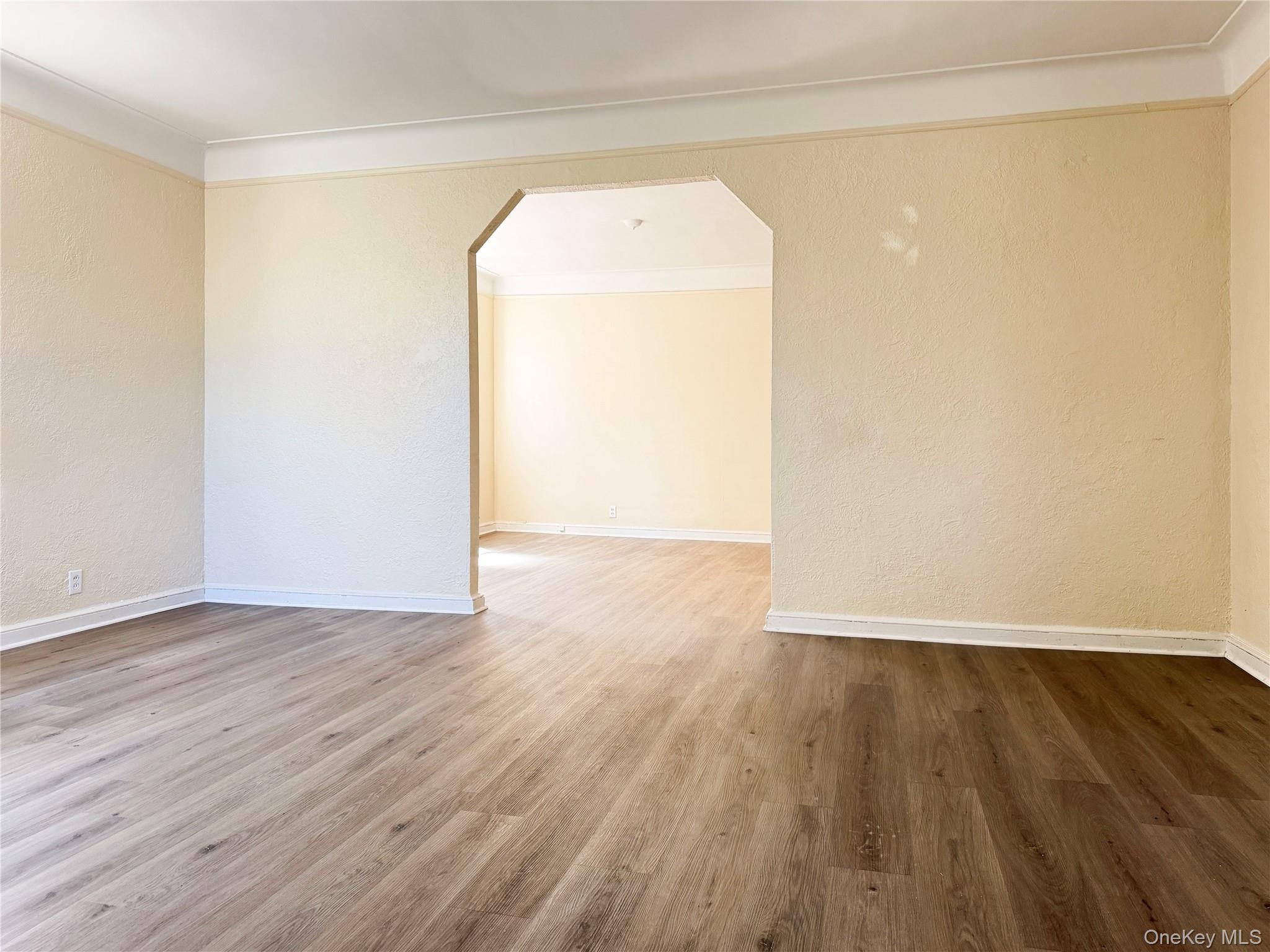 Single Family Yates Avenue Bronx, NY 10461, MLS-1050772-2